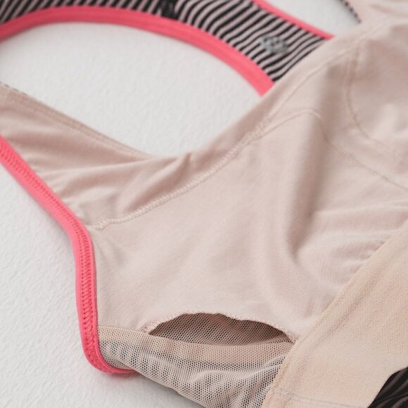 NWOT Lululemon Satnam Tank Mini Pop Stripe / Pink Lemonade Size 6 - Picture 6 of 6